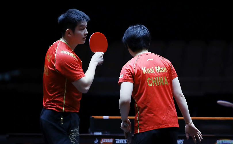 中占据绝对 中占据绝对