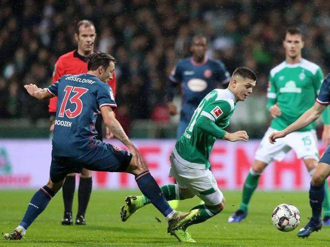 场均贡献约 场均贡献约