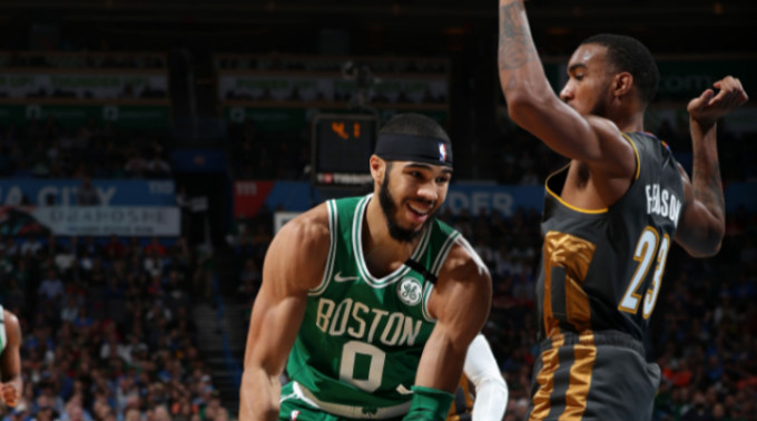 冠的现实希 冠的现实希